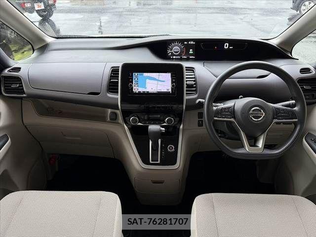 Nissan SERENA 2017-10 7359756-1