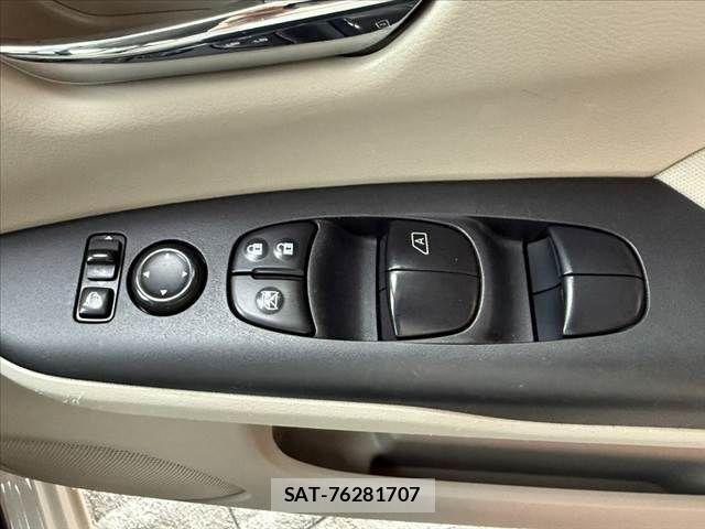 Nissan SERENA 2017-10 7359756-27
