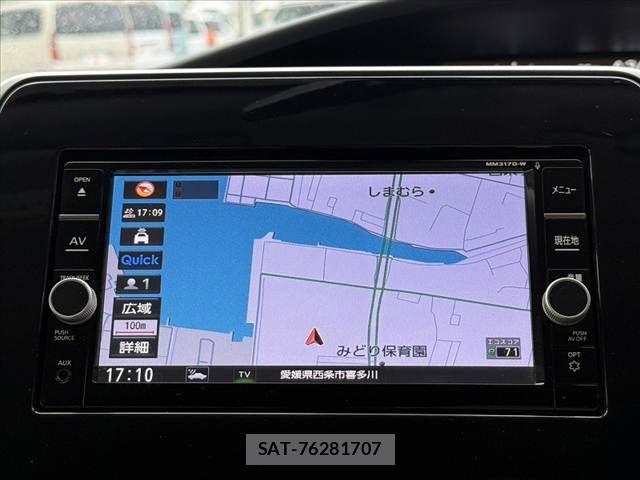 Nissan SERENA 2017-10 7359756-2