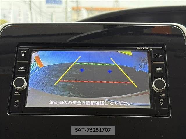 Nissan SERENA 2017-10 7359756-3