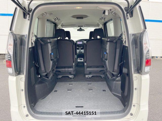 Nissan SERENA 2020-12 7359749-9