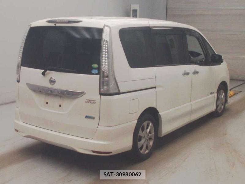 Nissan SERENA 2013-06 7367372-1