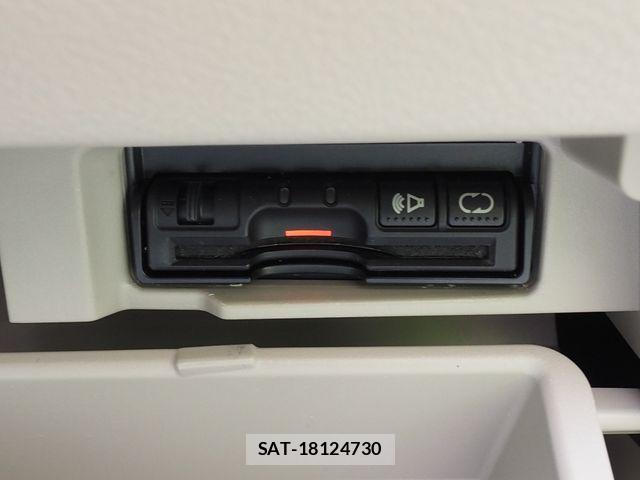 Nissan SERENA 2016-12 7393995-10