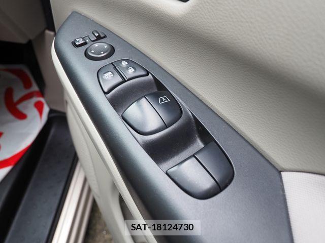 Nissan SERENA 2016-12 7393995-11