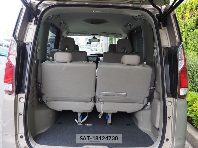 Nissan SERENA 2016-12 7393995-19