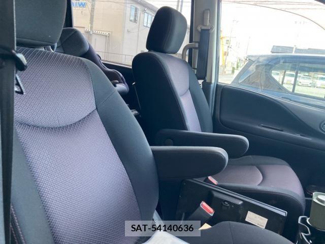Nissan SERENA 2011-12 7394003-10