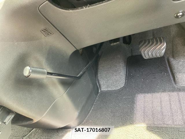 Nissan SERENA 2018-06 7393999-11