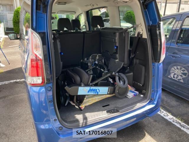 Nissan SERENA 2018-06 7393999-6