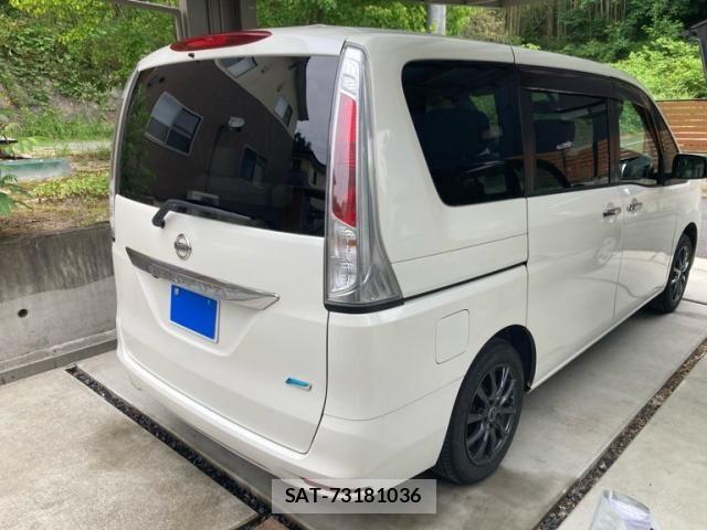 Nissan SERENA 2011-09 7457603-1