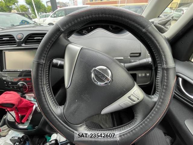 Nissan SERENA 2012-02 7457601-12