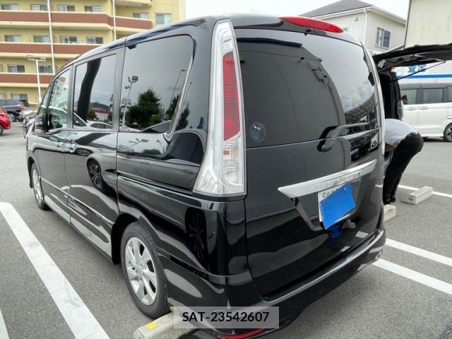 Nissan SERENA 2012-02 7457601-4