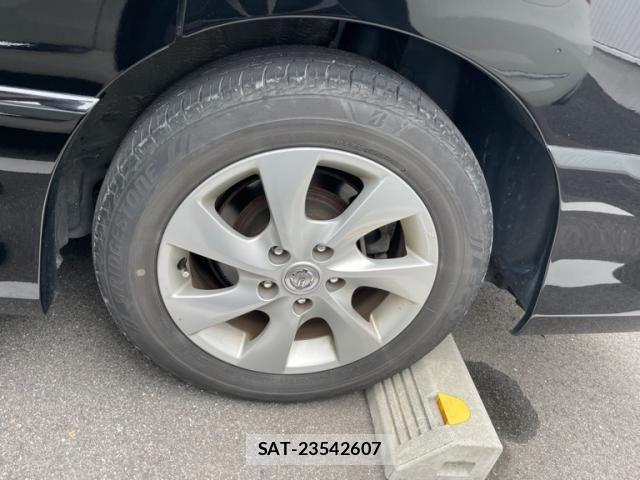 Nissan SERENA 2012-02 7457601-6