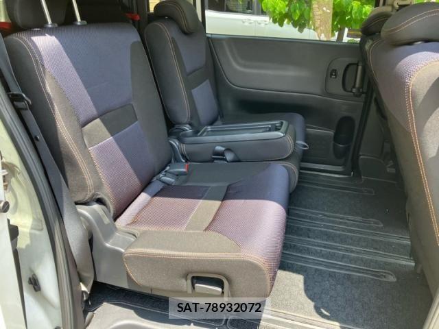 Nissan SERENA 2007-06 7457602-8