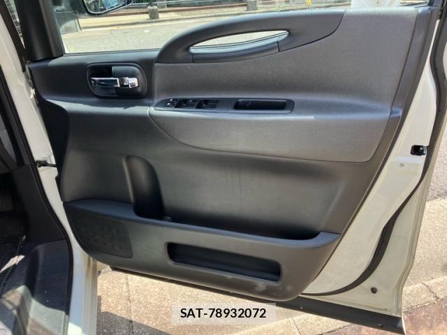 Nissan SERENA 2007-06 7457602-10
