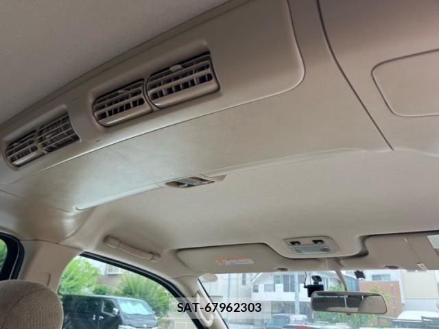 Nissan SERENA 2002-09 7457596-17