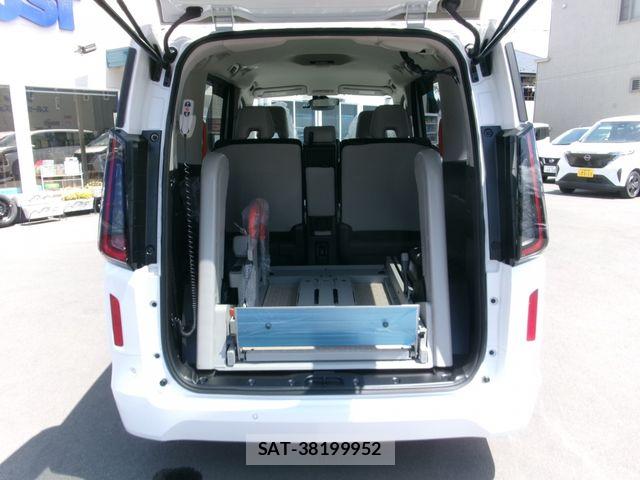 Nissan SERENA 2025-03 7509943-12