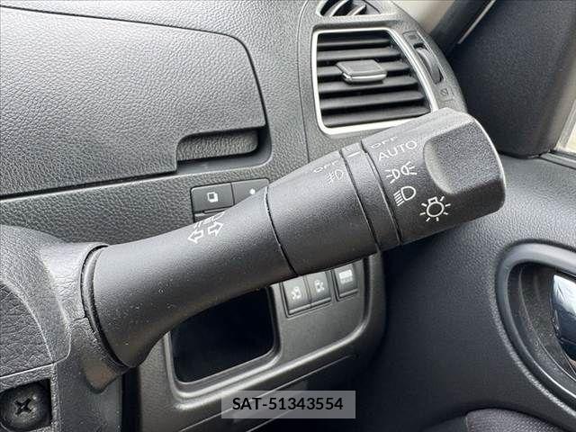 Nissan SERENA 2012-07 7502748-26