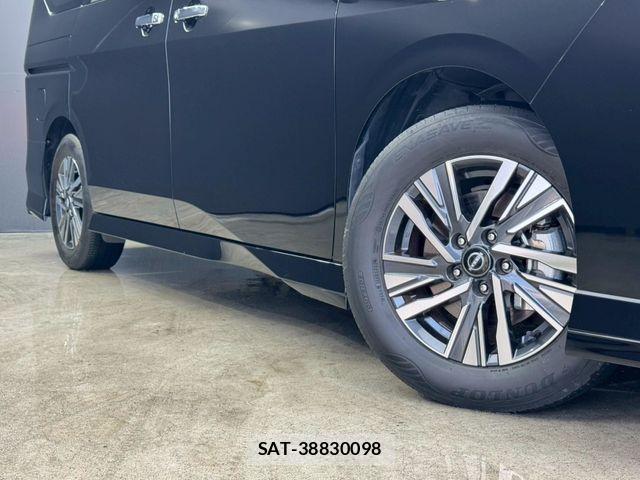 Nissan SERENA 2023-04 7509942-27