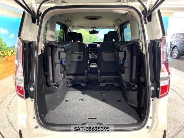 Nissan SERENA 2021-10 7502726-10
