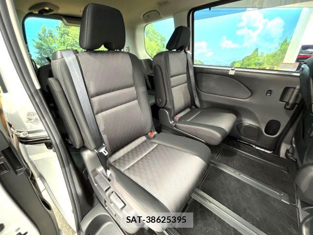 Nissan SERENA 2021-10 7502726-8
