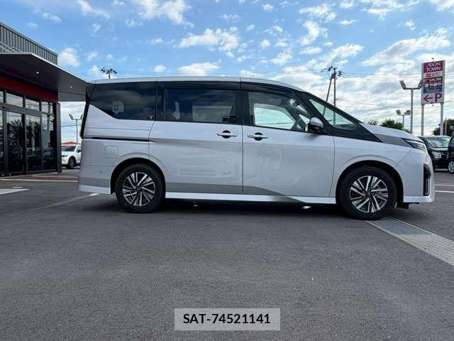 Nissan SERENA 2023-05 7502721-18