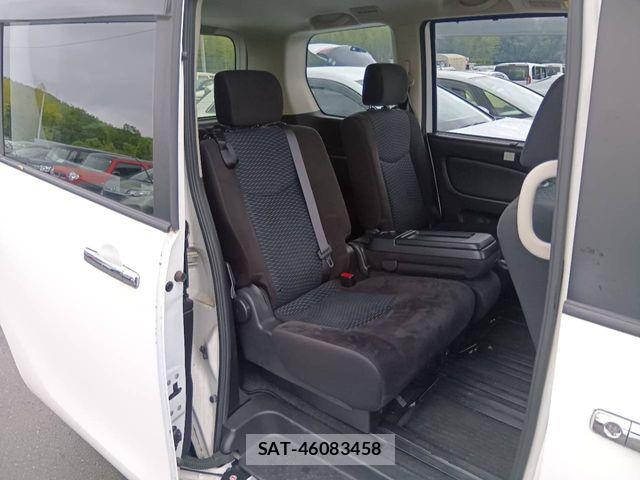 Nissan SERENA 2014-01 7502747-4