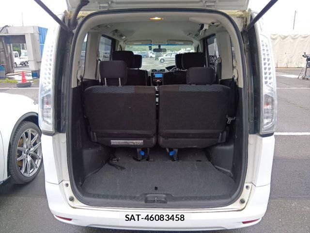 Nissan SERENA 2014-01 7502747-5