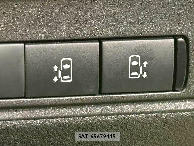 Nissan SERENA 2023-08 7502714-11