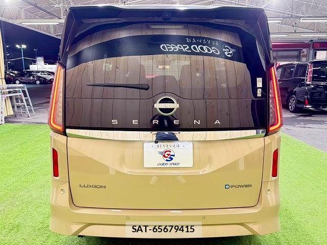 Nissan SERENA 2023-08 7502714-18