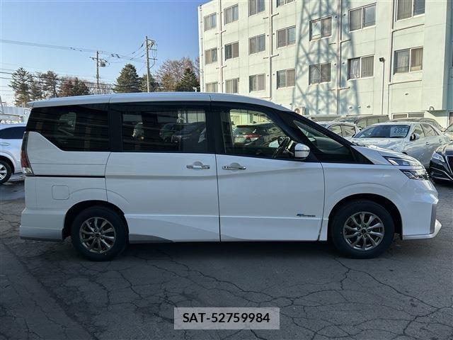 Nissan SERENA 2016-12 7502743-3