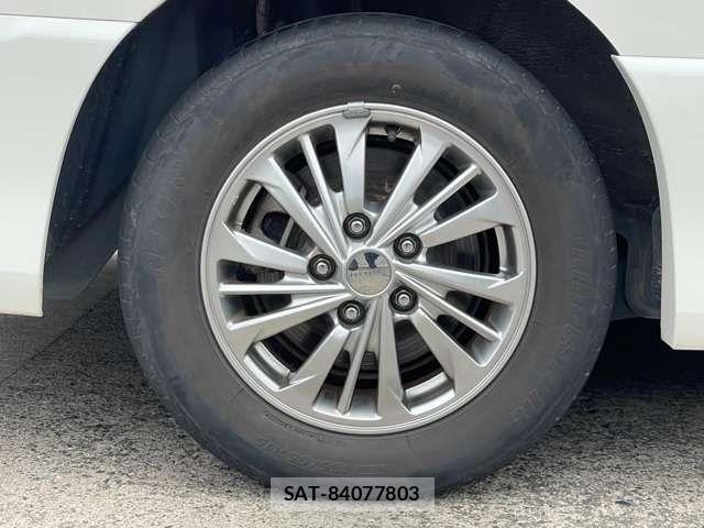 Nissan SERENA 2016-02 7509959-9