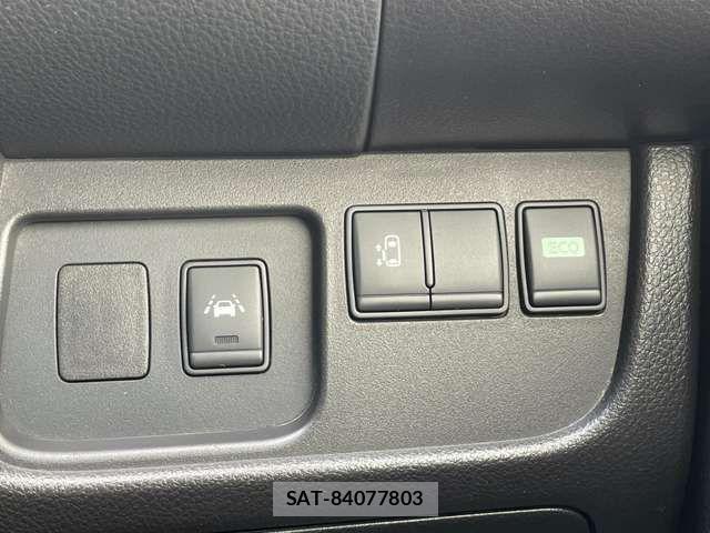 Nissan SERENA 2016-02 7509959-18