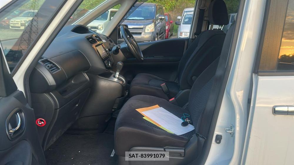 Nissan SERENA 2015 6778933-10