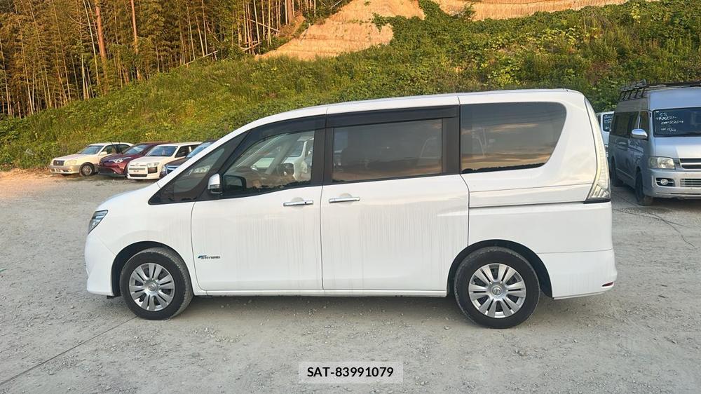 Nissan SERENA 2015 6778933-1