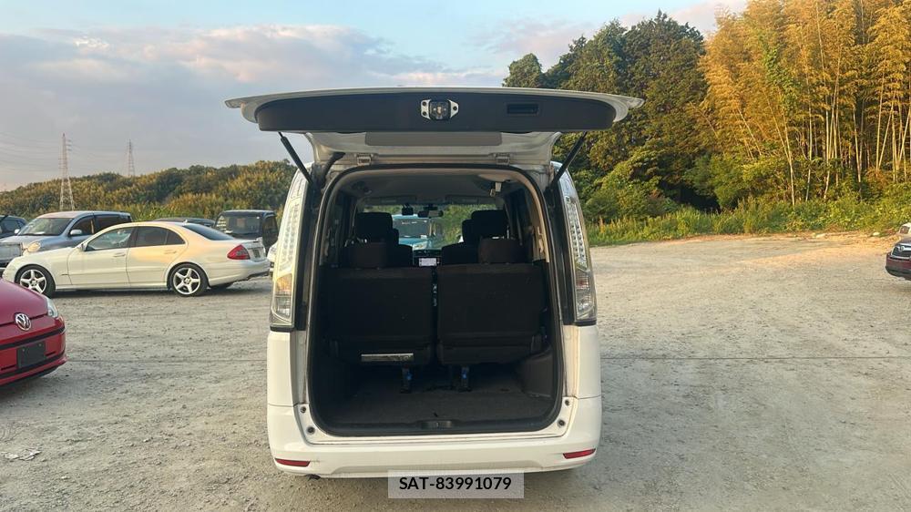 Nissan SERENA 2015 6778933-23