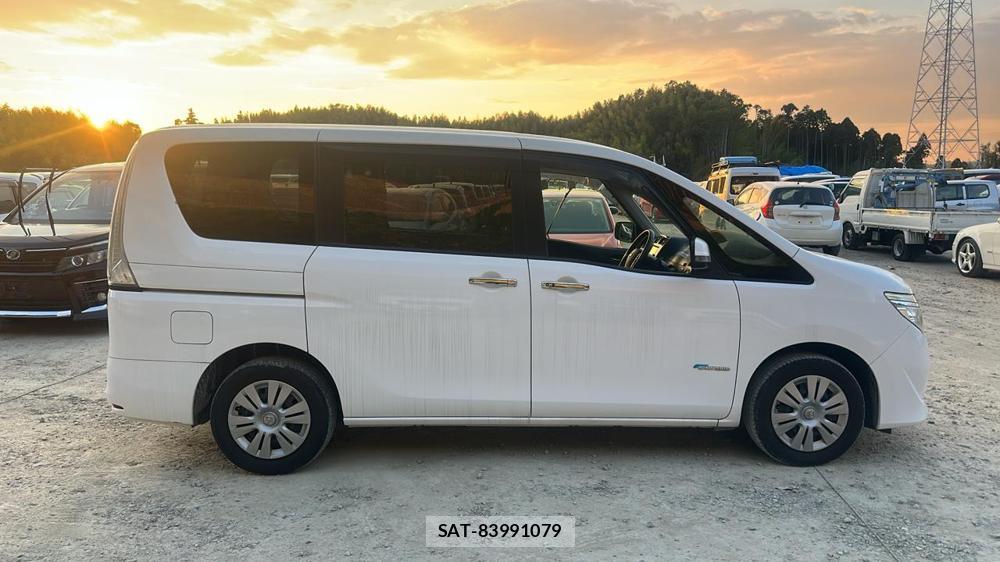 Nissan SERENA 2015 6778933-5