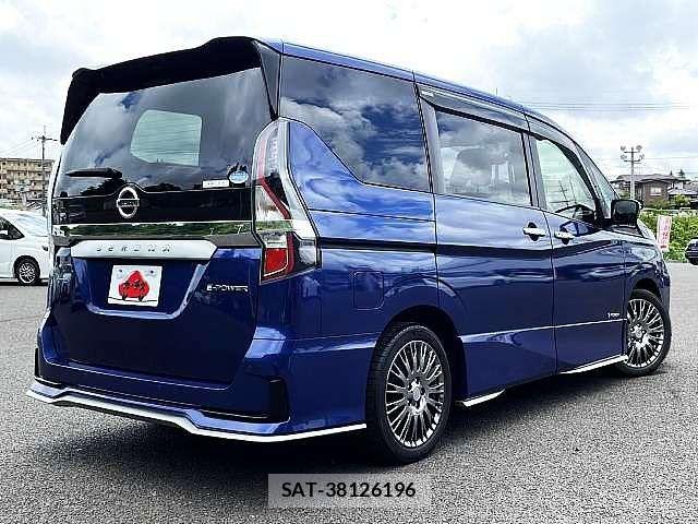 Nissan SERENA 2021-05 7562795-2