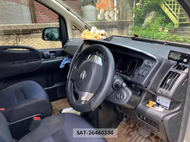 Nissan SERENA 2009-09 7562802-18