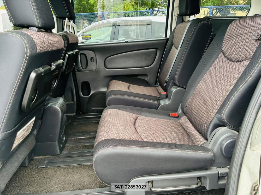 Nissan SERENA 2015-07 7507079-9