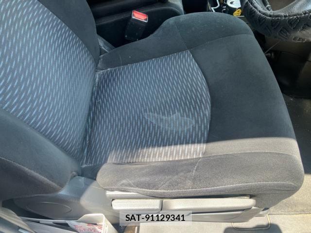Nissan SERENA 2011-01 7619863-12