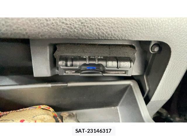 Nissan SERENA 2011-01 7619865-21