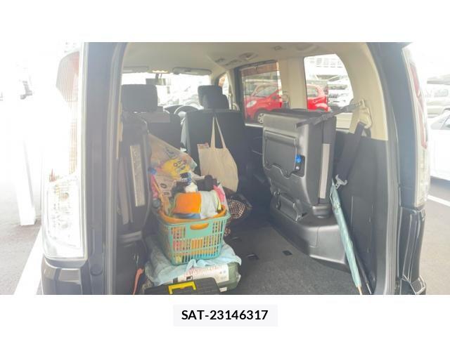 Nissan SERENA 2011-01 7619865-25