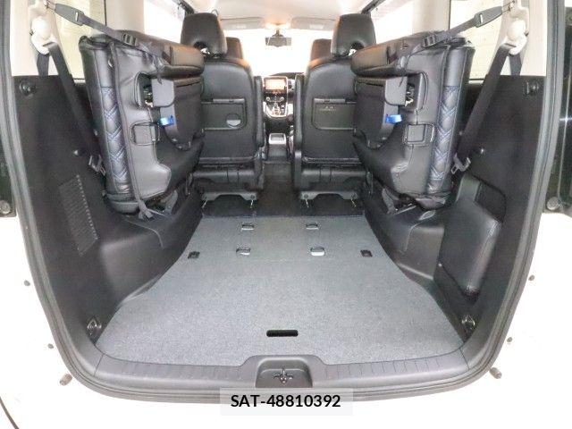 Nissan SERENA 2019-05 7619813-12