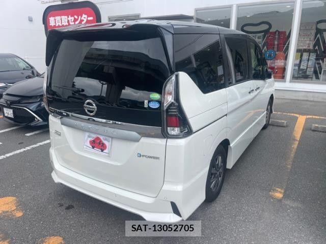 Nissan SERENA 2018-11 7619816-2