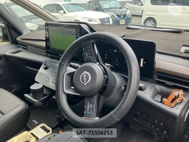 Nissan SERENA 2024-02 7619789-12