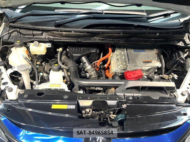 Nissan SERENA 2018-08 7619839-18