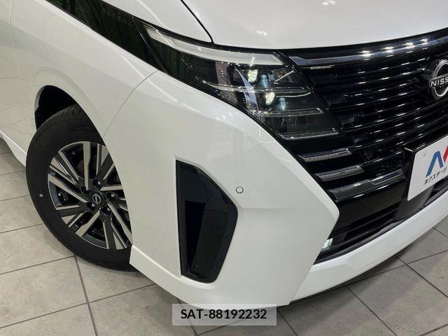 Nissan SERENA 2023-04 7619797-11