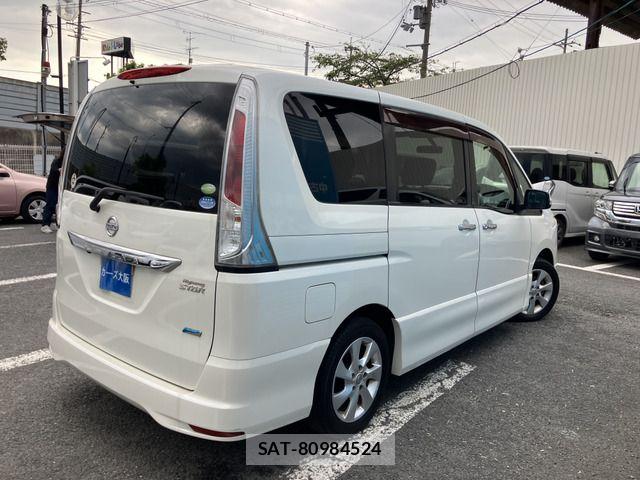 Nissan SERENA 2011-08 7619858-2