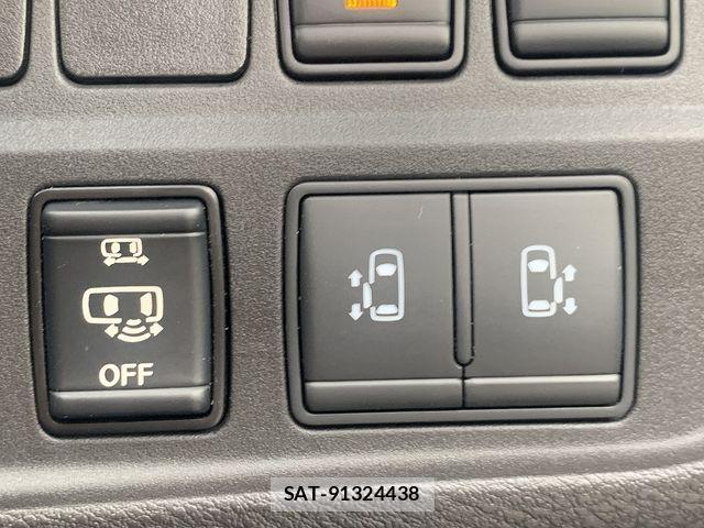 Nissan SERENA 2018-05 7619836-11