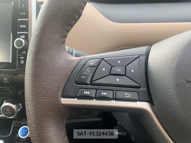 Nissan SERENA 2018-05 7619836-12